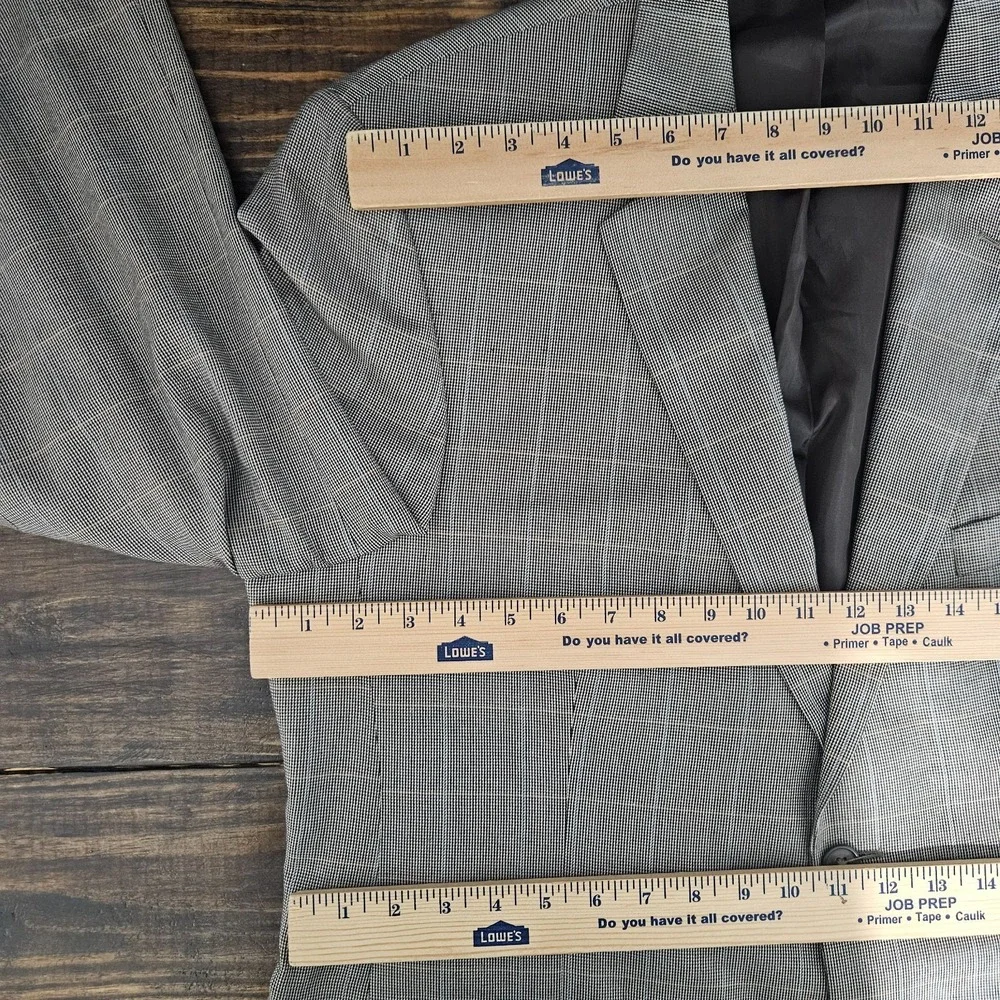 Stafford Essentials Mens Sport Coat Blazer Two Button Brown Plaid Poly Blend 44R